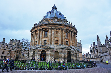 大海边的图书馆英国牛津大学University of Oxford背景