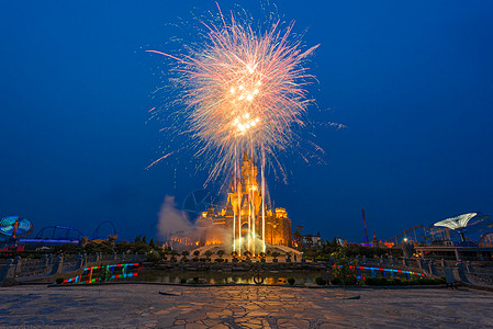 夜晚广场济南欧乐堡夜景背景