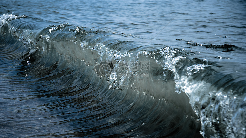 海浪图片