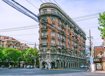 路海报武康大楼背景