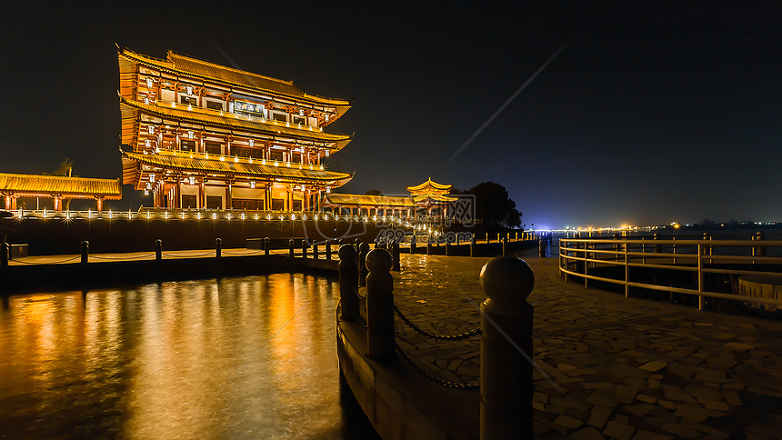 湖南常德柳叶湖司马楼夜景