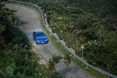 播放logo宝马汽车的车身以及特写背景