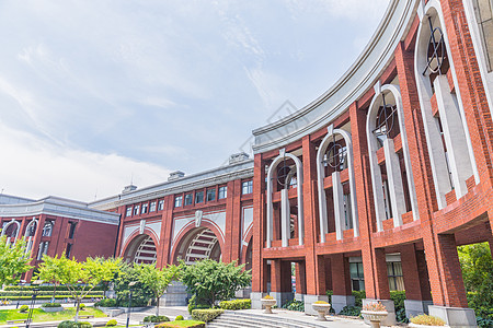 学习大学上海华东政法大学教学楼背景