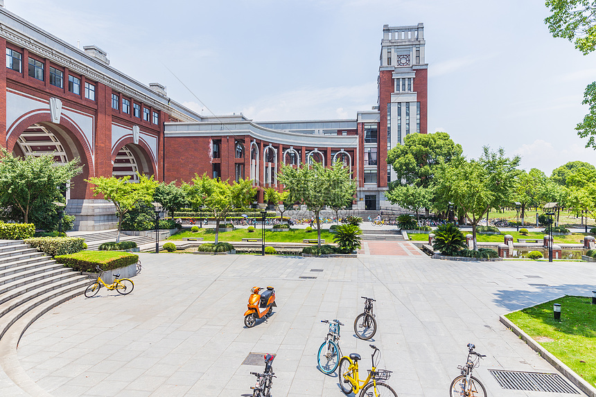 上海华东政法大学教学楼图片