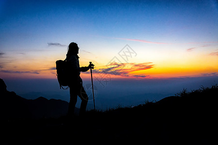 户外徒步者登山旅游高清图片