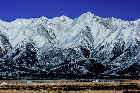 冰川大索道青海门源雪山背景