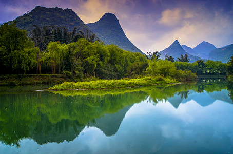 桂林山水树林蓝天高清图片