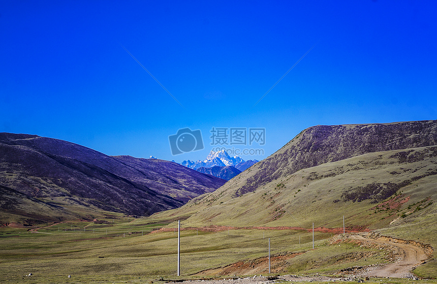 川藏线雪山图片