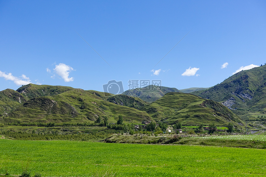 高山 蓝天白云图片