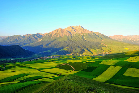 祁连卓尔山牛心山图片