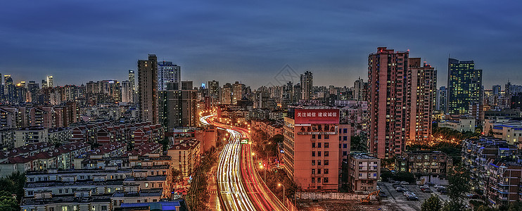 城市流光海参崴机场夜景高清图片