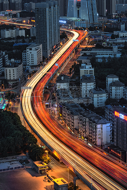 城市交通车轨夜景图片