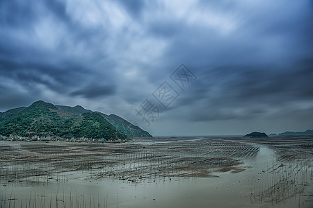 风雨将至的海边背景图片