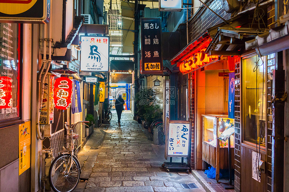 日本街道夜景居酒屋图片