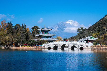 丽江玉龙雪山背景图片