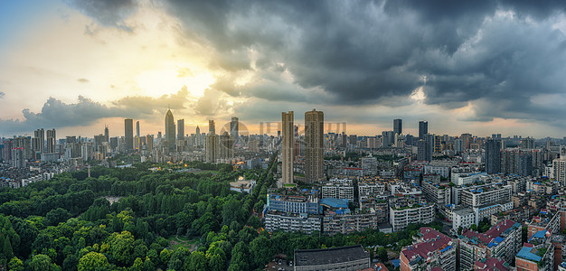 武汉城市高楼夜景高清图片