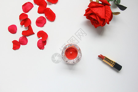 红玫瑰花瓣七夕情人节白色静物素材背景图片