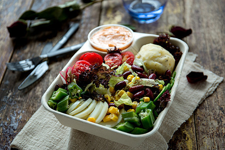 健康瘦身的蔬菜素食沙拉背景图片