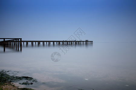 武汉大学后门武汉东湖凌波门背景