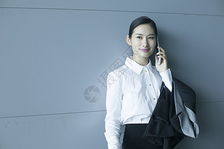 工作汇报商务女性在机场准备出发背景