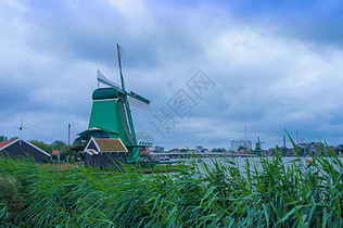 荷兰的风车图片