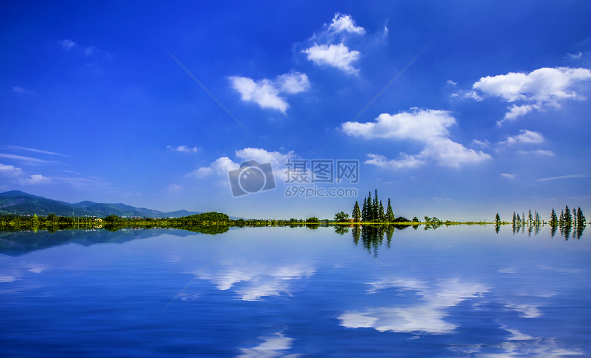 安逸宁静的湖光山水图片