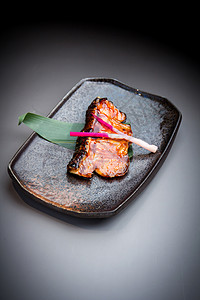 日本料理照烧鳕鱼图片