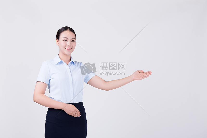 职业女性客服展示欢迎动作半身人像图片