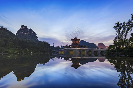 相思风雨桥背景图片