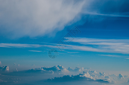 飞机美图三万英尺以上的天空背景