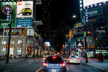 商场街景加拿大夜景多伦多旅游汽车灯光霓虹背景