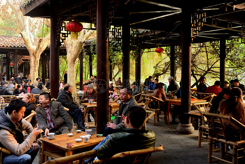 成都人民公园内的传统茶馆