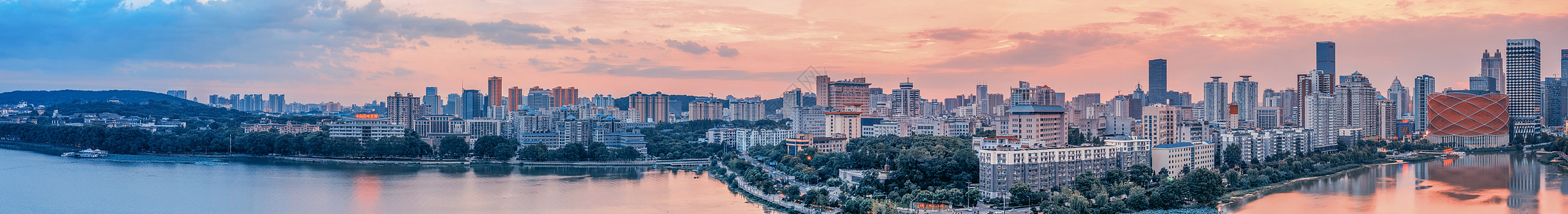 武汉汉街武汉黄昏东湖汉秀剧场全景背景