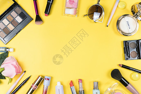 美容美妆海报化妆品与化妆工具背景