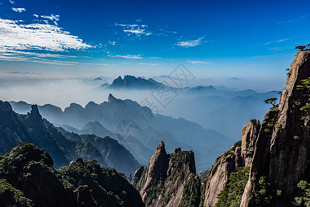 云山雾海太阳险峻山高清图片