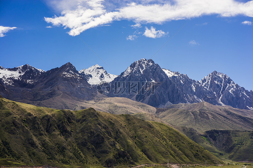 西藏雪山图片