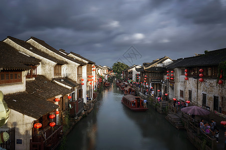 雨后山塘街图片