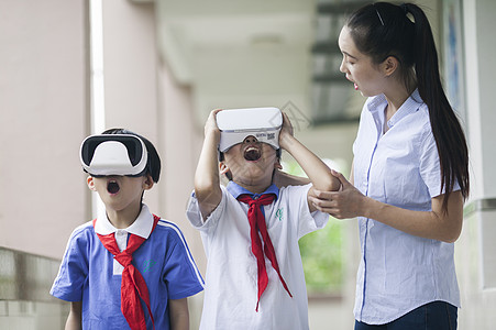 虚拟人物女老师在学校给同学们使用vr进行远程教育背景