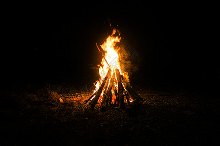篝火室内黑夜高清图片
