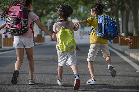 学生放学图片