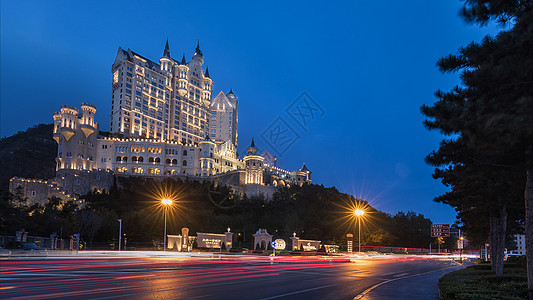 广场路大连城堡酒店背景