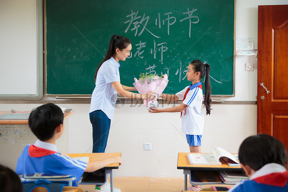 教师节学生礼物图片