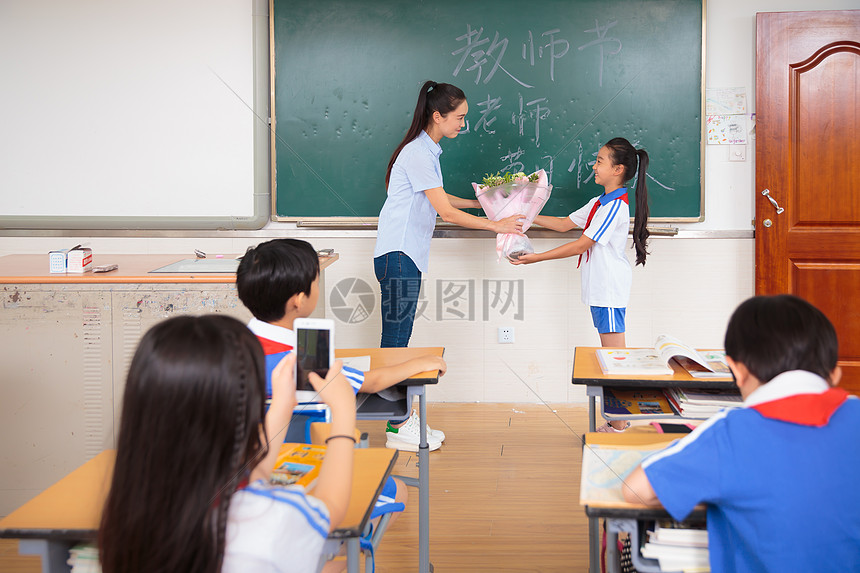 教师节学生礼物图片