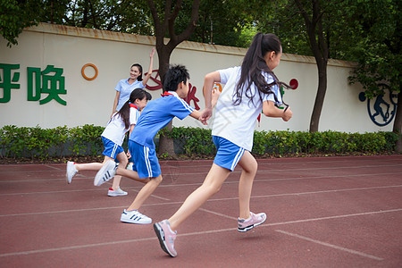 校园操场学生操场跑步运动背景