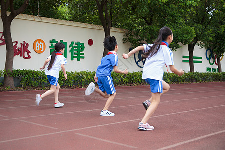 学生操场跑步运动背景