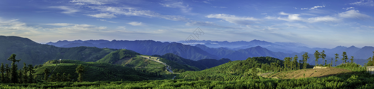 山日出山顶全景风光背景