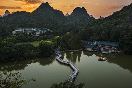 红色别墅西山夕照桂林西山背景