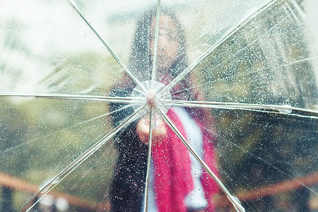 最美不过下雨天高清图片