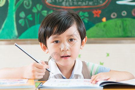 青春活力的小学生高清图片