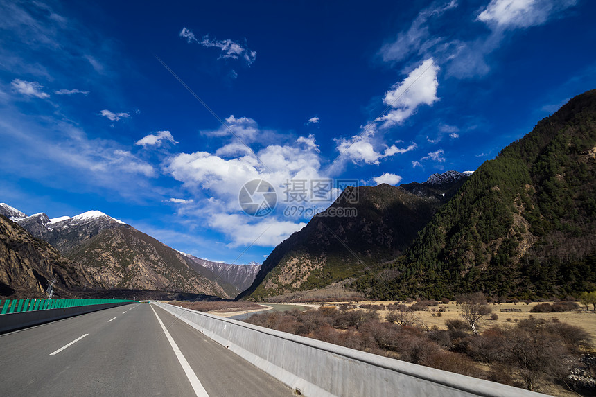 雪山公路图片